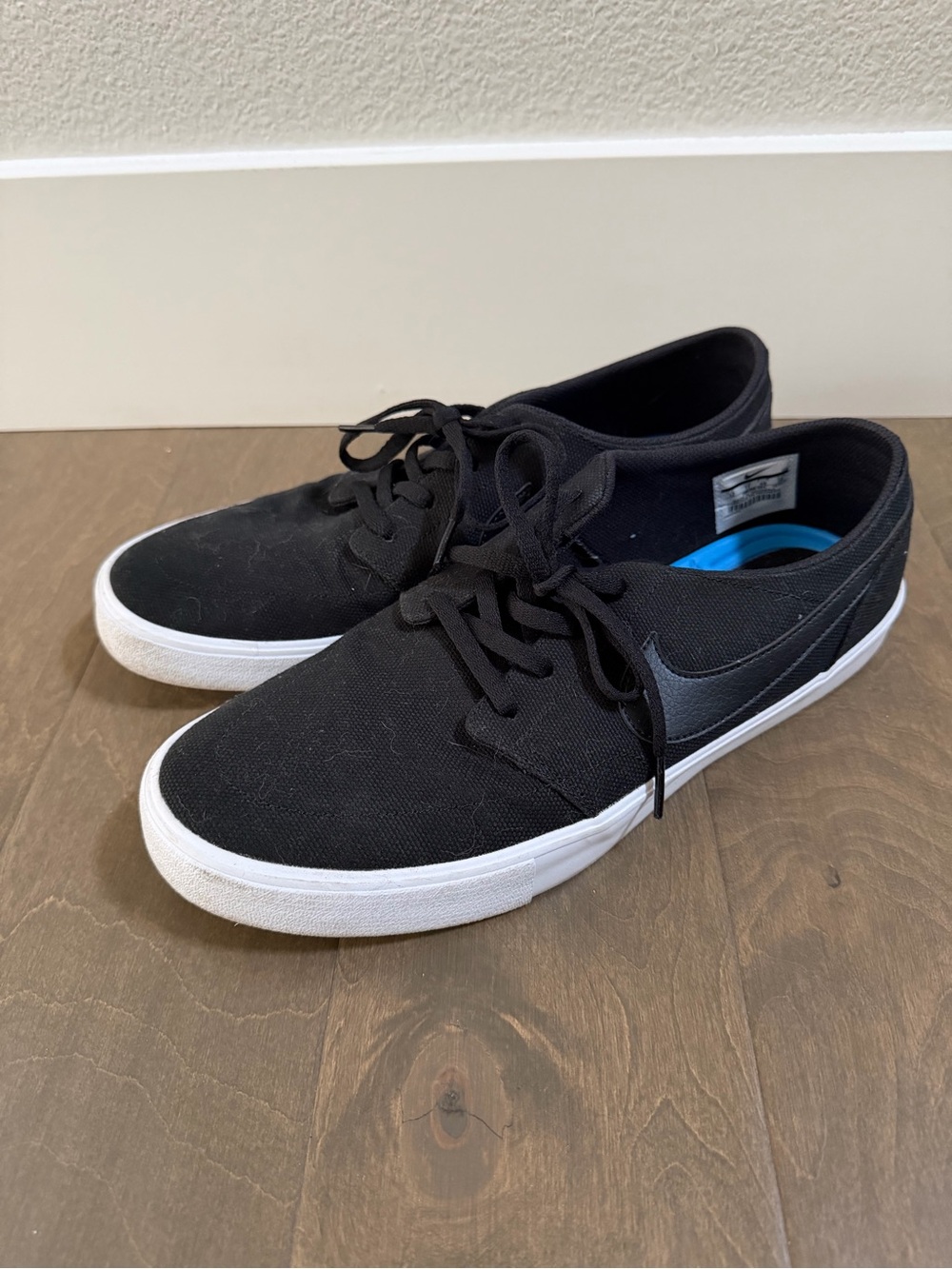 Nike Men’s SB Solarsoft Portmore II Canvas Black & White Sneakers Size 12